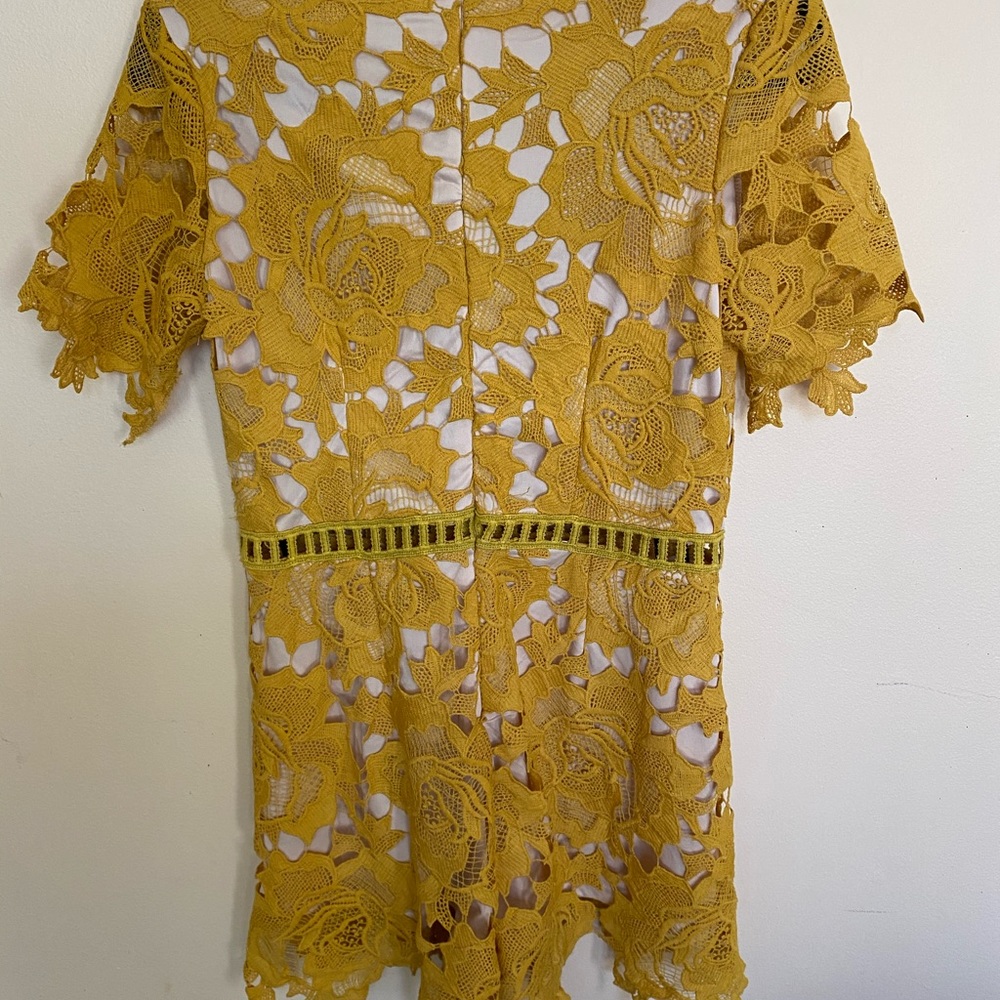 Missguided Mustard Lace Romper Size 10 Deep V Ladder Detail Playsuit - Picture 3 of 6